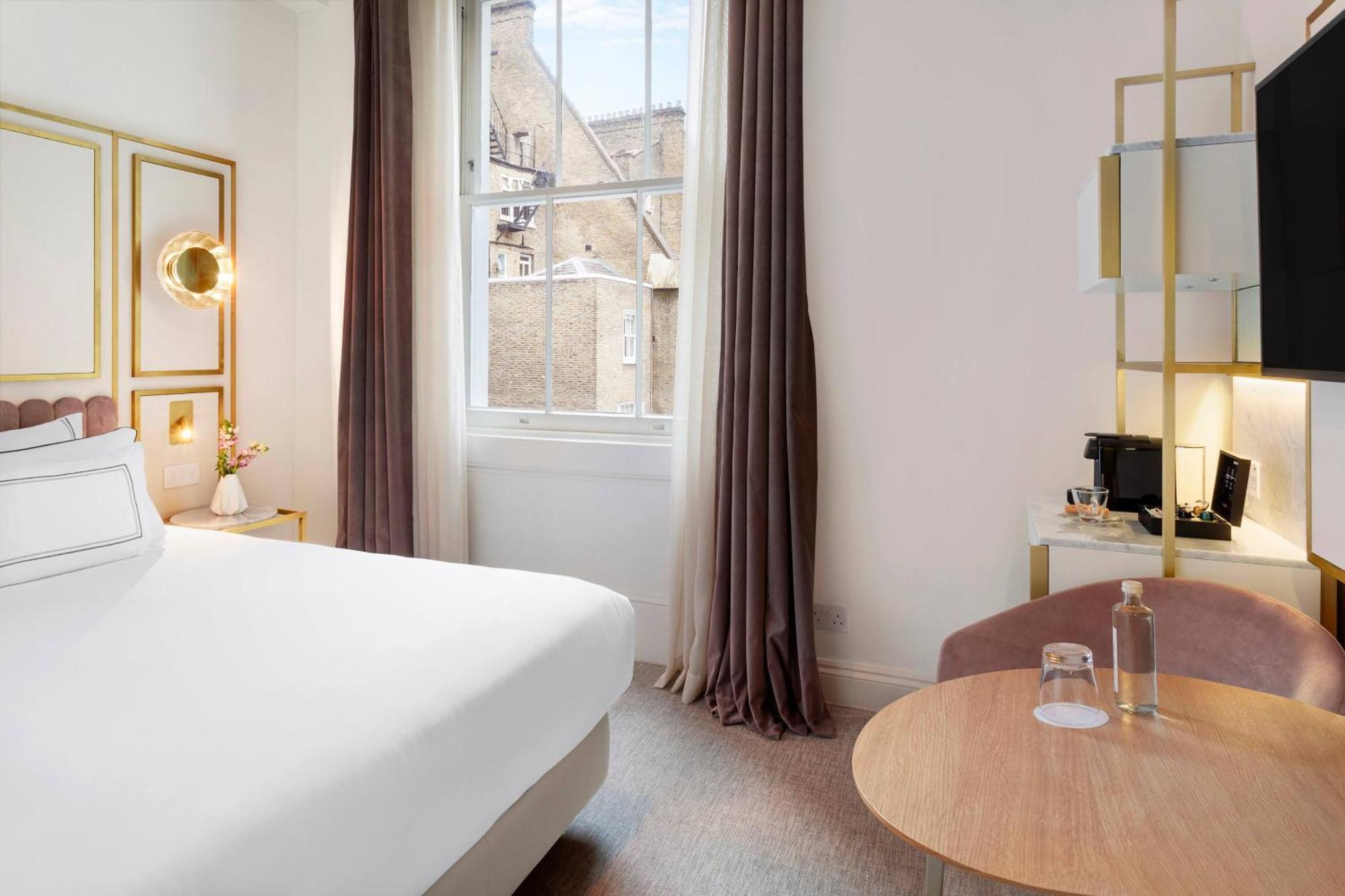 Classic Single Room